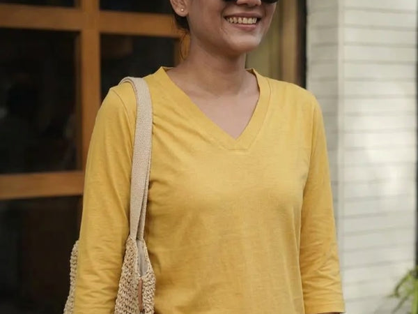 T- Shirt V  Neck Elbow  Sleeve Beige